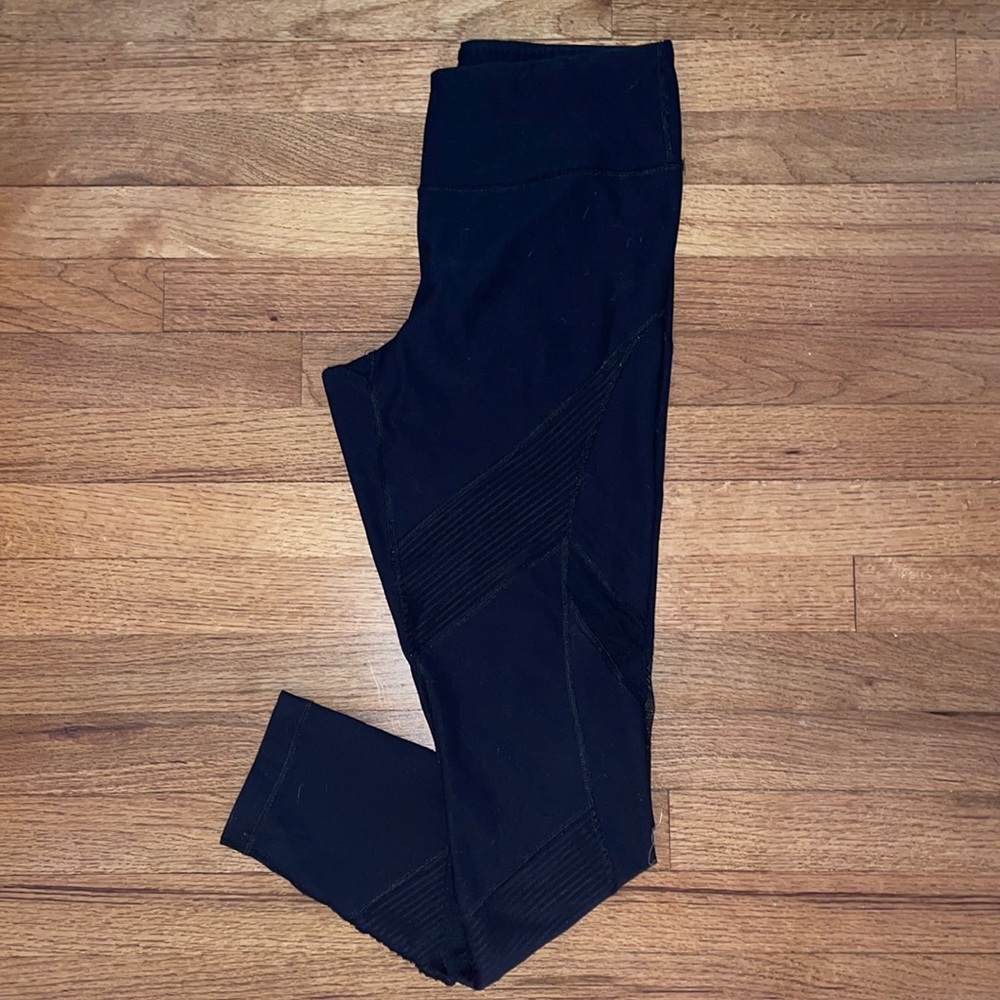 27" Black 90 Degree Legging - Size M (EUC)